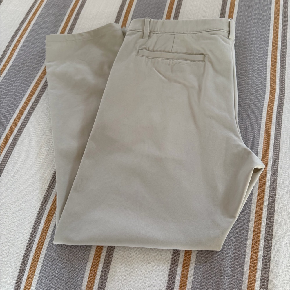 Men’s Khaki Chinos